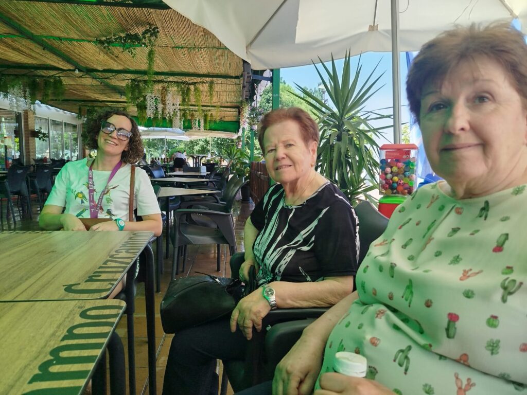 residentes disfrutando del verano